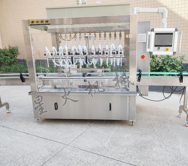 12头液体灌装机-全自动酒精定量灌装机实拍图